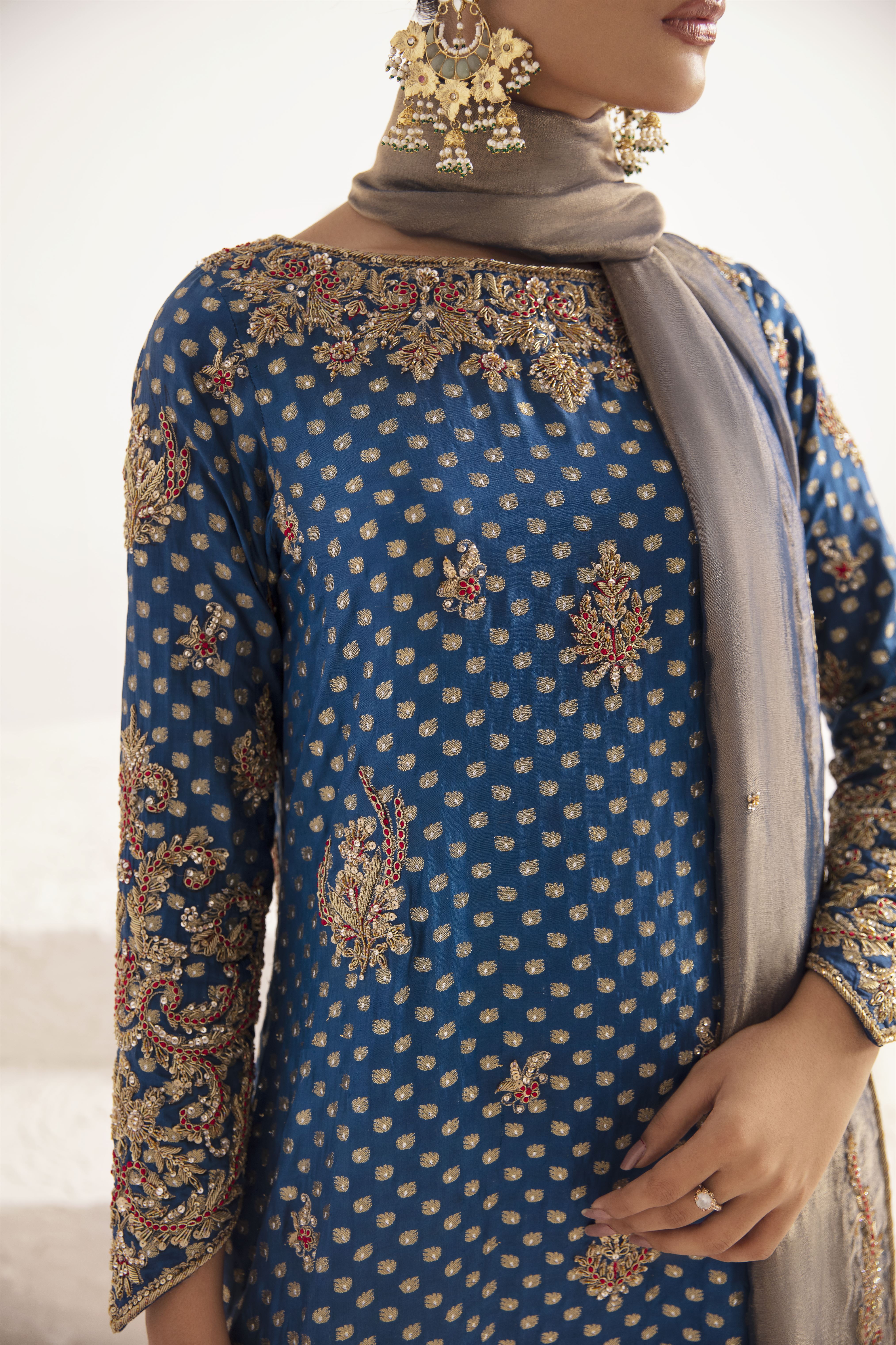 Mazarine Blue Elegance