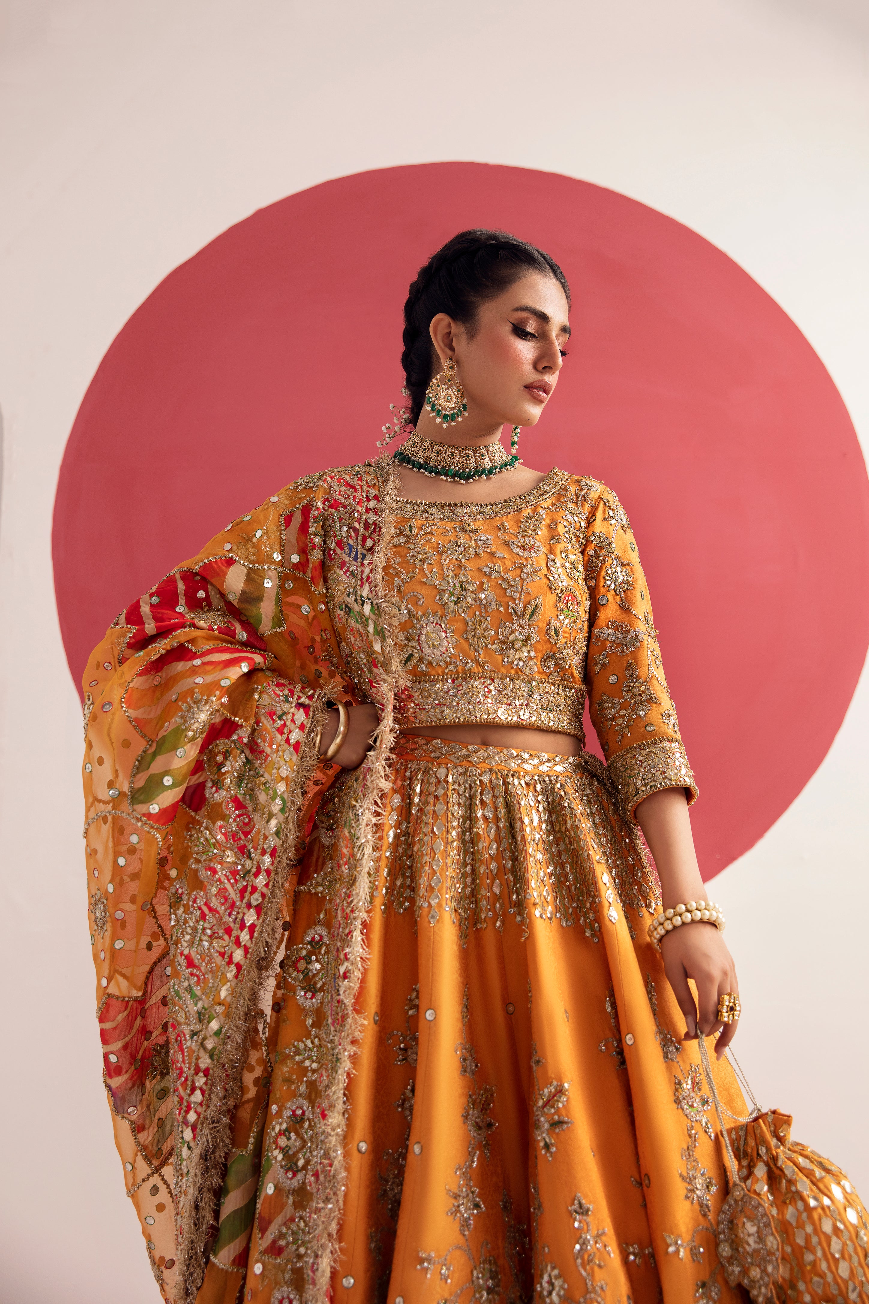 Jamawar lehenga for mehndi best sale